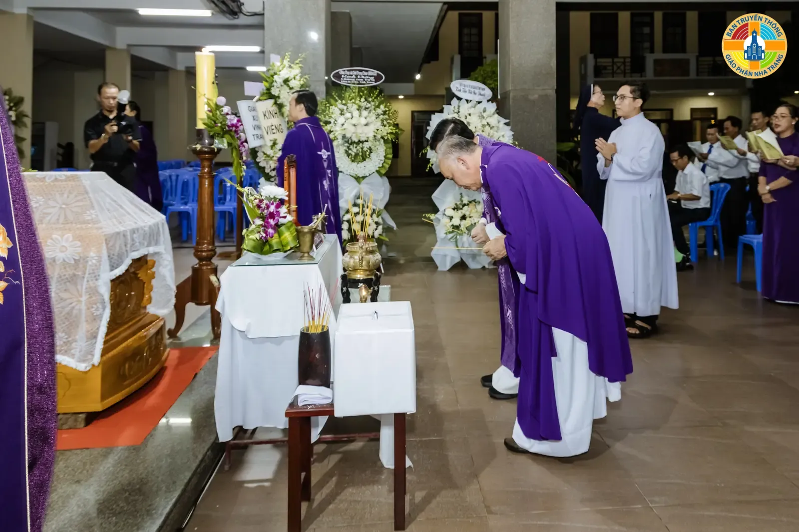 Hình Ảnh Giáo xứ Vinh Trang trong Thánh Lễ cầu nguyện cho Linh Hồn Linh Mục PHAOLÔ TRƯƠNG ĐỨC THẮNG - Ảnh 1